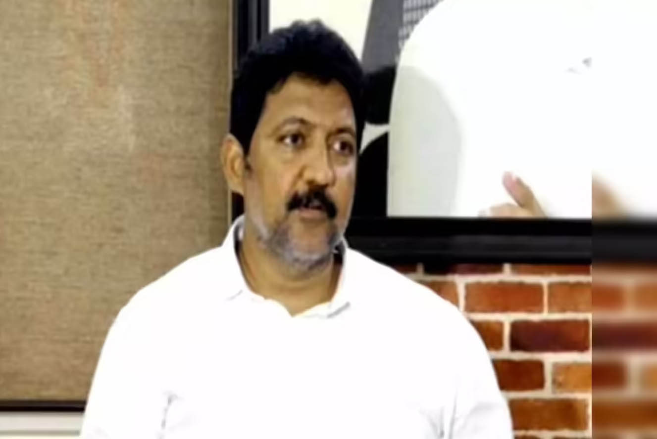 Vallabhaneni Vamsi: అరెస్ట్ చేస్తారన్న భయంతో అజ్ఞాతంలోకి వంశీ..