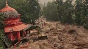 జమ్మూ కశ్మీర్‌లో క్లౌడ్‌బరస్ట్.. పెను విధ్వంసం