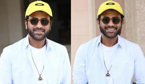 Sharvanand: 100 కోట్ల పోస్టర్లపై శర్వా సెటైర్స్.. ఇలాంటి హీరో చాలా రేర్..